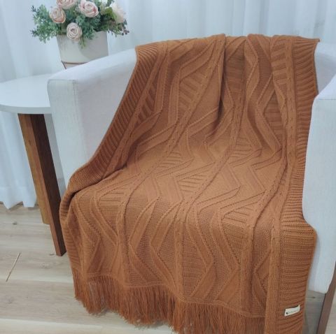 manta em tricô 150x90 helena cor cognac